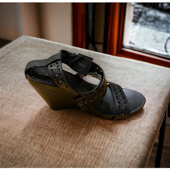 BCBG Generation Black Wedge Leather Strappy Sandals Women’s 6.5M - Picture 4 of 8